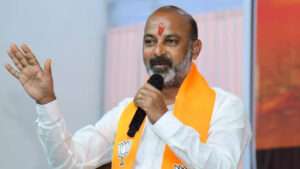 ప్రభుత్వం ఇచ్చిన మాట నిలబెట్టుకోవాలి : బండి సంజయ్