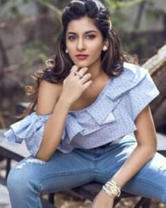 బెట్టింగ్ యాప్స్ ప్రమోషన్ కేసులో విచారణకు హాజరు విష్ణుప్రియ