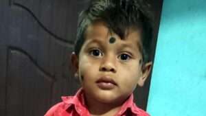 వేడి నీటి బకెట్‌లో పడి నాలుగేళ్ళ బాలుడి మృతి