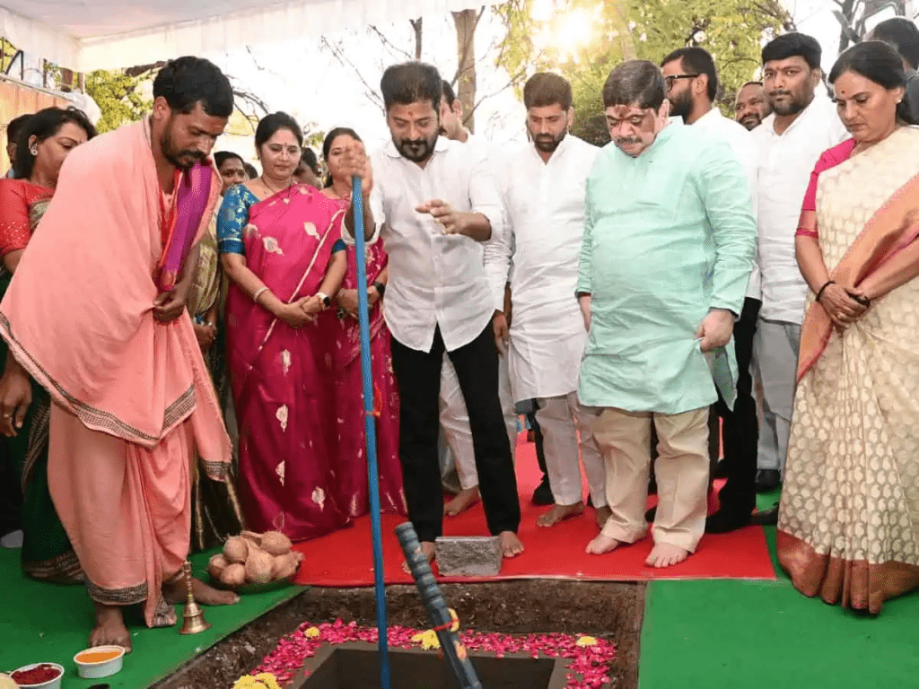 చాకలి ఐలమ్మ యూనివర్సిటీకి రూ.300