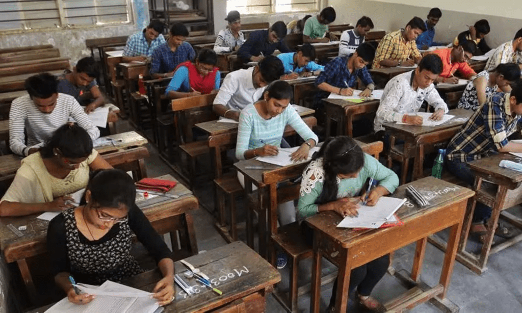 టెన్త్ హాల్ టికెట్లు విడుదల