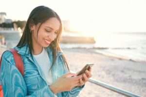 సోషల్ మీడియా మోసానికి బలైన బ్రిటన్ యువతి – దిల్లీలో దారుణ ఘటన