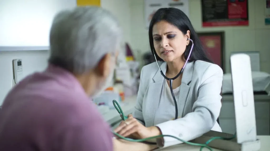 లోబీపీ తో కూడ సమస్యలు సరైన జాగ్రత్తలుఇవే!