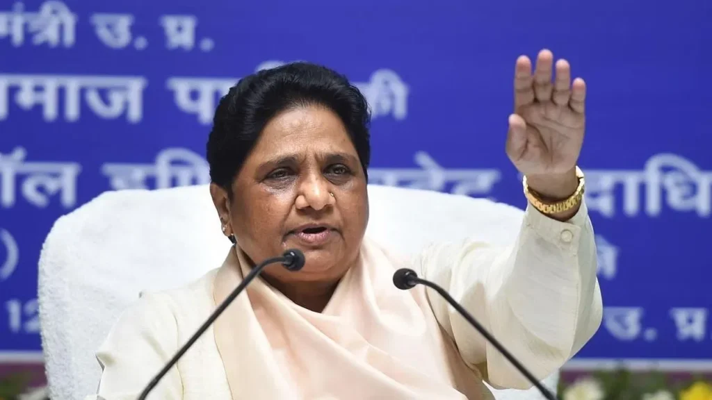 మాయావతి సంచలన నిర్ణయం