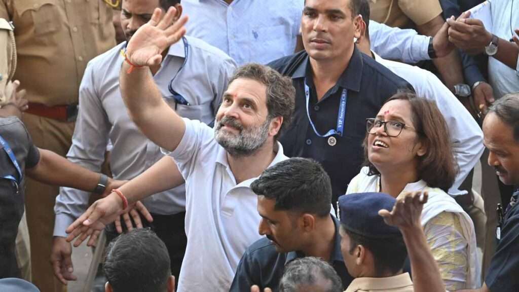 రాహుల్ గాంధీ పై శివసేన ధ్వజం