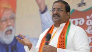 కేసీఆర్ పై బీజేపీ ఎమ్మెల్సీ సంచలన వ్యాఖ్యలు