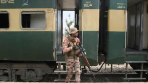 రైలు హైజాక్ ఎలా జరిగింది అంటే: ట్రైన్ డ్రైవర్ వివరణ