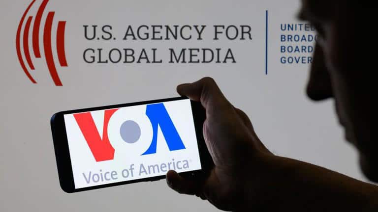 వాయిస్ ఆఫ్ అమెరికా మూసివేతపై ట్రంప్ సంతకం