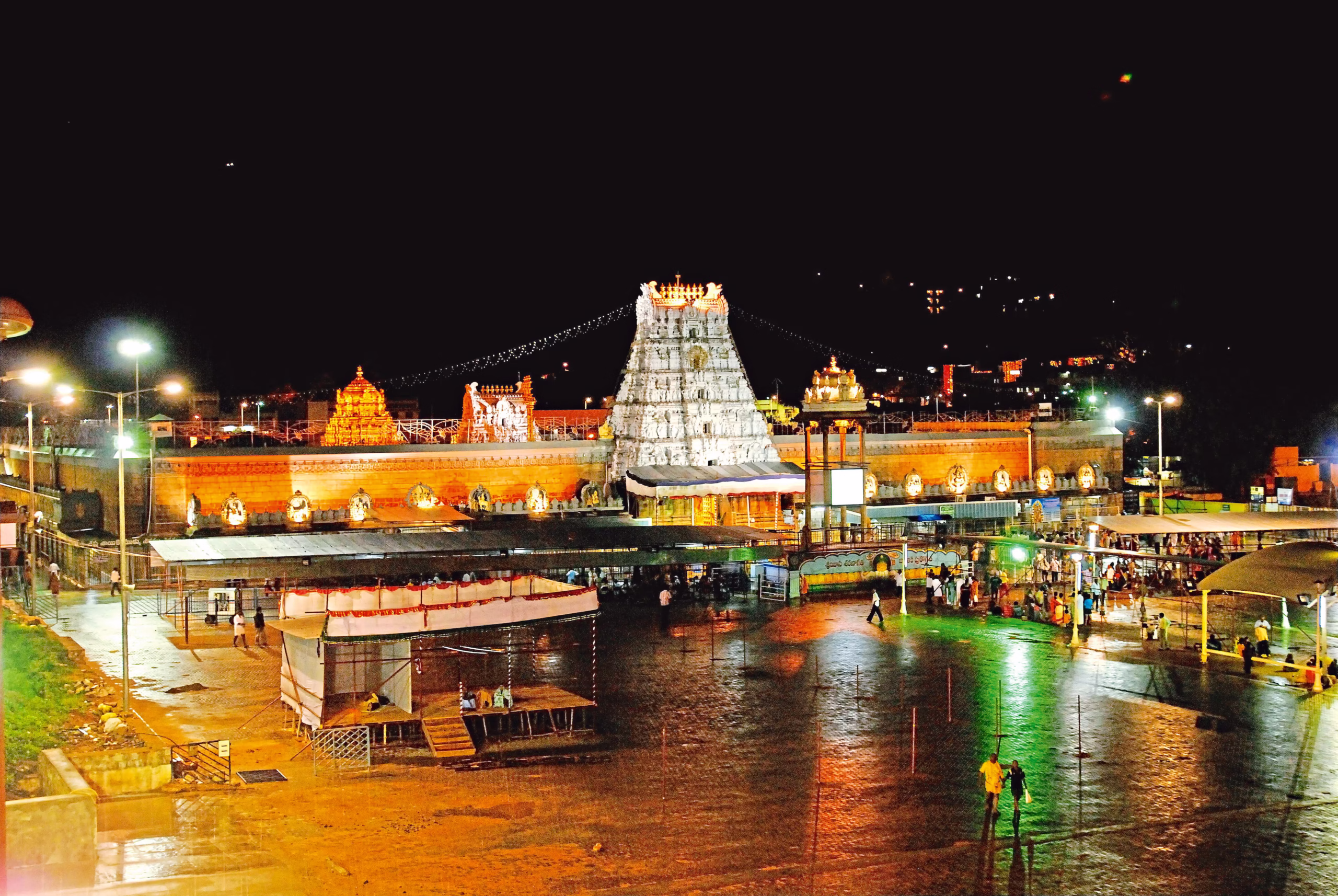 టికెట్ ఉంటేనే వీఐపీలకు గదుల కేటాయింపు