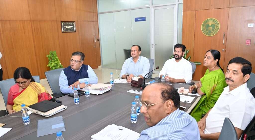 మామునూరు ఎయిర్ పోర్టు నిర్మాణంపై సీఎం రేవంత్ రెడ్డి సమీక్ష