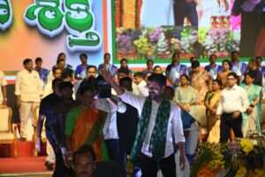 ఇందిరా మహిళాశక్తి మిషన్ ప్రారంభించిన రేవంత్‌రెడ్డి