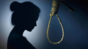 చిన్నారిని హతమార్చి ఆపై ఆత్మహత్యకు పాల్పడిన మహిళ