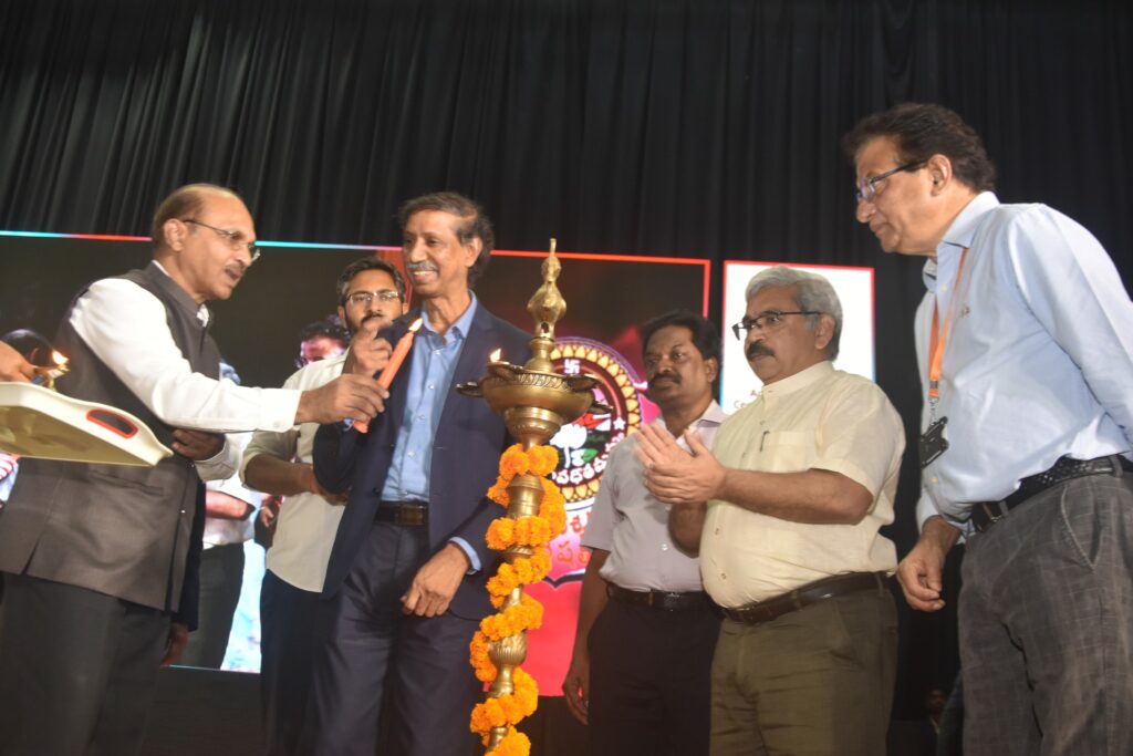 Andhra University: ఆంధ్ర యూనివర్సిటీ శతాబ్దోత్సవాలు వైభవంగా ప్రారంభం