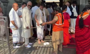 చెప్పులతో శ్రీవారి ఆలయంలోకి..టీటీడీ సిబ్బందిపై వేటు