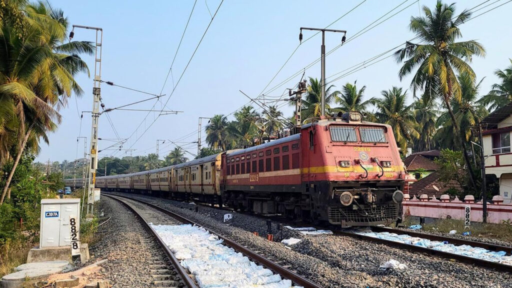 Visakhapatnam : విశాఖ నుంచి 42 వేసవి ప్రత్యేక రైళ్లు !