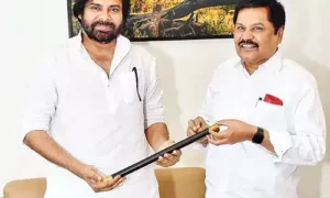 పవన్ కల్యాణ్‌తో తమిళనాడు నేత రాధాకృష్ణన్ భేటీ