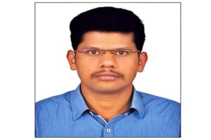 ఇంటర్ లో ఫెయిల్ అయ్యాడు.. అయితేనేం సివిల్స్ లో 988వ ర్యాంకు కొట్టాడు