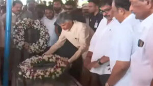 వీరయ్య చౌదరి భౌతిక కాయానికి సీఎం చంద్రబాబు నివాళులు