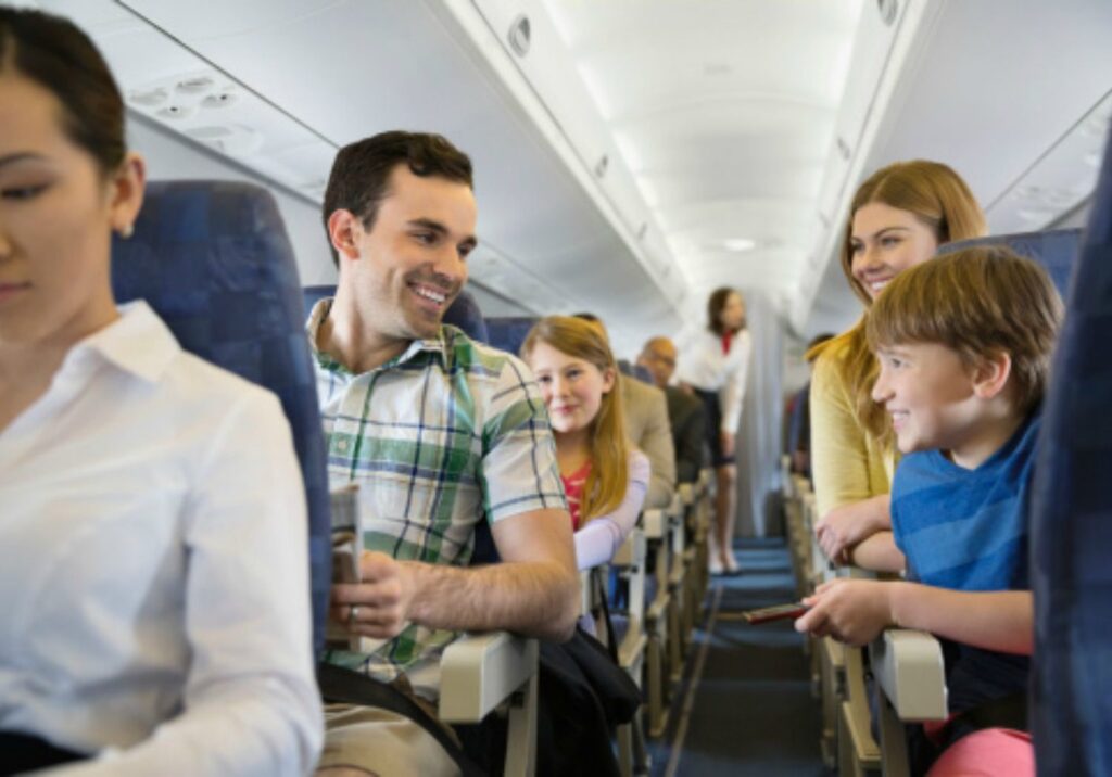 విమాన టికెట్ కోసం పిల్లల వయస్సు ఎంత ఉండాలి..?