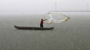 ఏపీలో ఈ నెల 15 నుంచి చేపల వేట నిషేధం