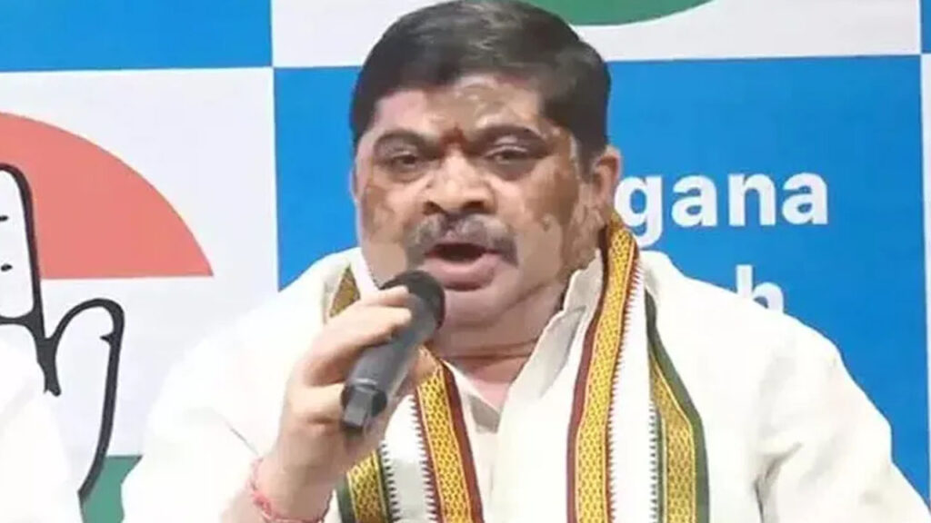 Minister Ponnam Prabhakar : గాంధీ కుటుంబం కక్ష సాధింపులకు గురవుతుంది: మంత్రి పొన్నం