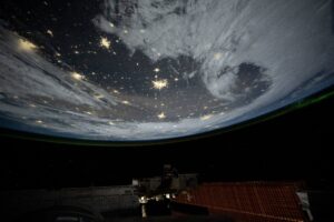 రాత్రివేళ మెరిసిపోతూ కనిపించిన భారత్… ఫొటోలు విడుదల