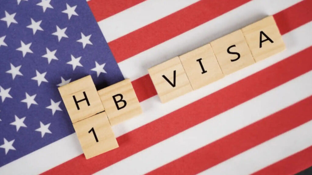 H-1B visa : హెచ్‌-1బీ వీసా మోసం కేసు..భారత సంతతి వ్యక్తికి 14 నెలల జైలు శిక్ష