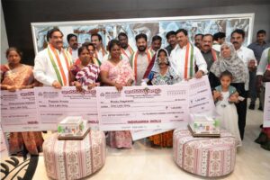 అకౌంట్లో రూ.1,00,000 జమ