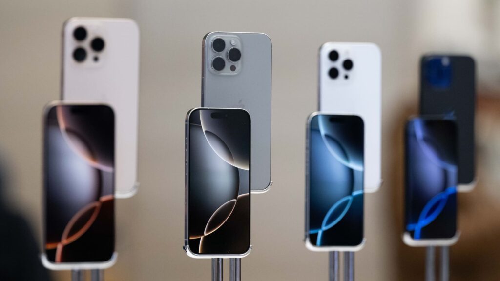 Apple: అమెరికాకు ఐఫోన్ల ఎగుమతి:టారిఫ్ ల నుంచి తప్పించుకోవడానికి చర్యలు