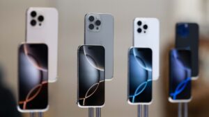 అమెరికాకు ఐఫోన్ల ఎగుమతి:టారిఫ్ ల నుంచి తప్పించుకోవడానికి చర్యలు