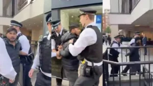 పాక్ హైకమిషన్ అద్దాలు పగలగొట్టిన ఆరోపణలపై భారతీయుడి అరెస్ట్