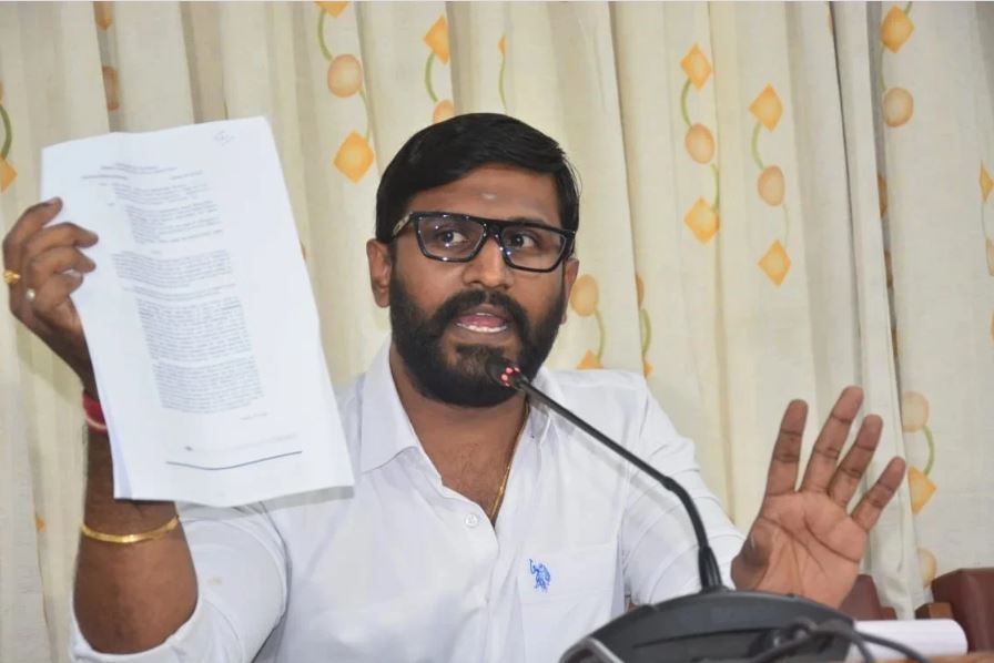  Balmoor Venkat : బిఆర్ఎస్ ప్రభుత్వంపై విమర్శలు – నిరుద్యోగుల సమస్య