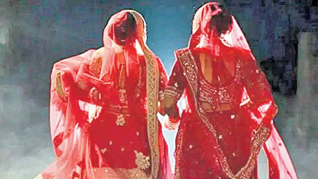 Bihar: బాలికను పెళ్లి చేసుకున్న ముగ్గురు పిల్లల తల్లి..ఎక్కడంటే?