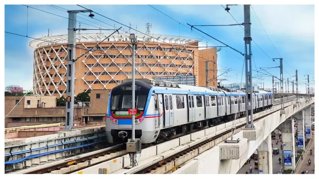 Metro Rail : హైదరాబాద్ మెట్రో రైలు ఛార్జీలు పెంపు
