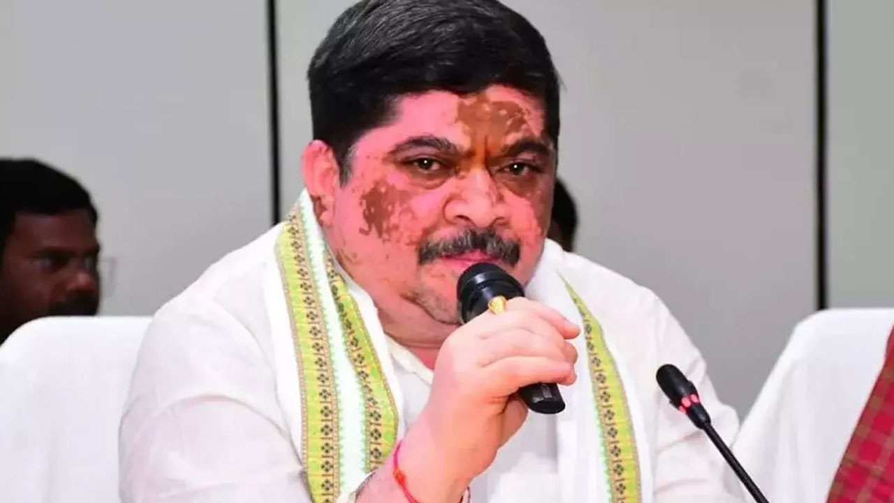 కాంగ్రెస్ నేతలకు మంత్రి పొన్నం కీలక పిలుపు