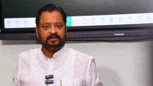 మాజీ ఎంపీ హర్ష కుమార్ కు నోటీసులు..!