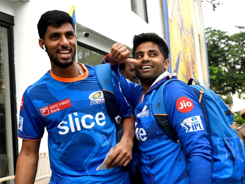 Padi Kaushik Reddy సూర్యకుమార్ , తిలక్ వర్మలతో పాడి కౌశిక్ రెడ్డి ముచ్చట్లు