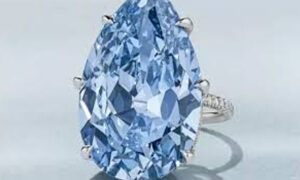 ’ గోల్కొండ బ్లూ’ వజ్రం వేలంపాటకు సన్నాహాలు..