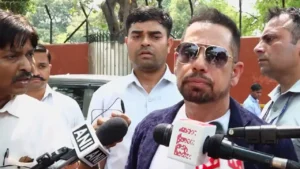 రాజకీయాల్లోకి ఎంట్రీపై క్లారిటీ ఇచ్చిన రాబర్ట్ వాద్రా