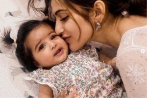 శ్రీలీల చిన్నారి తో ముద్దు ముద్దు మజిలీ : ఆ పాప ఎవరు?