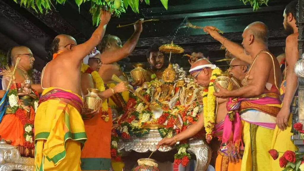 Bhadrachalam : భద్రాచలంలో ప్రారంభమైన శ్రీరామ పట్టాభిషేకం