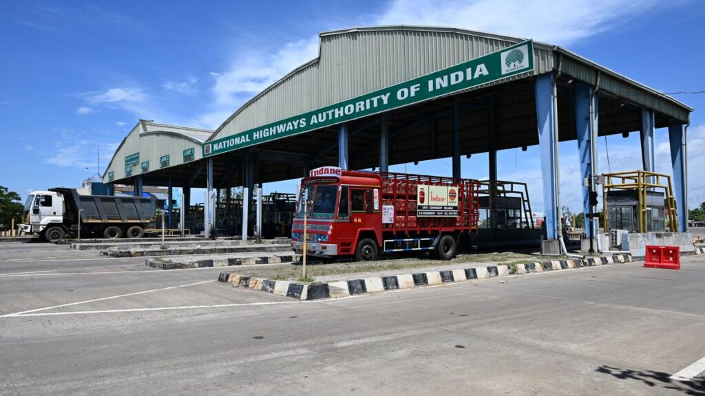 Toll Plaza:మే 1 నుంచి టోల్ ప్లాజా కొత్త రూల్స్