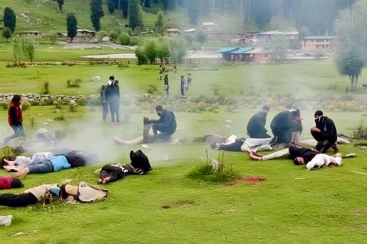 Tourist Killing : నా భర్తను కళ్లెదుటే కాల్చివేశారు : భరత్ భూషణ్ భార్య