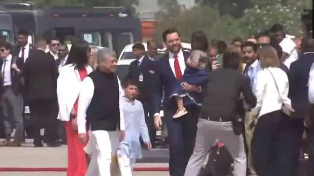 JD Vance : జేడీ వాన్స్‌కు కేంద్ర మంత్రి ఘన స్వాగతం..ఢిల్లీలో భద్రత పెంపు