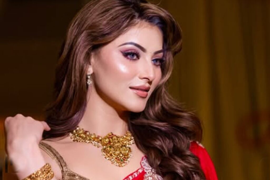 Urvashi Rautela ఊర్వశీ రౌతేలాపై పూజారుల ఆగ్రహం