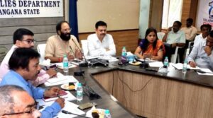 ధాన్యం కొనుగోళ్లపై మంత్రి ఉత్త‌మ్ సమీక్ష