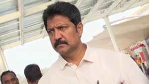 పాపం..ఒకే జైలులో వంశీ,ఆంజనేయులు