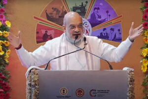 జమ్ముకశ్మీర్​లో అభివృద్ధి ఆగదు : అమిత్​ షా