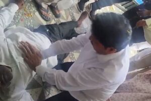 సీపీఆర్ చేసి కాంగ్రెస్ నేత‌ను కాపాడిన ఎమ్మెల్యే