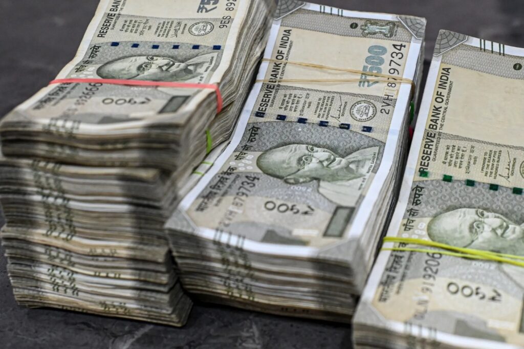 RBI: కొత్తగా మార్కెట్లోకి 10, 500 నోట్లు ప్రకటించిన ఆర్బీఐ